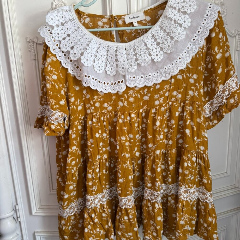 bohme mustard yellow shirt w/ white flowers & lace details , women's size medium